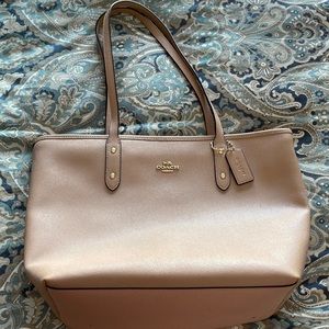 Pale pink Coach Shoulder Tote bag